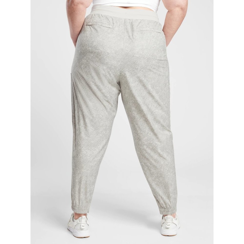 Womens plus size Athleta Venture Printed jogger Pant Size 20 - Picture 2 of 8